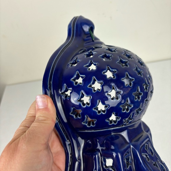 Handmade Tunisian cutout wall lamp in cobalt blue over terracotta - Picture 9 of 14